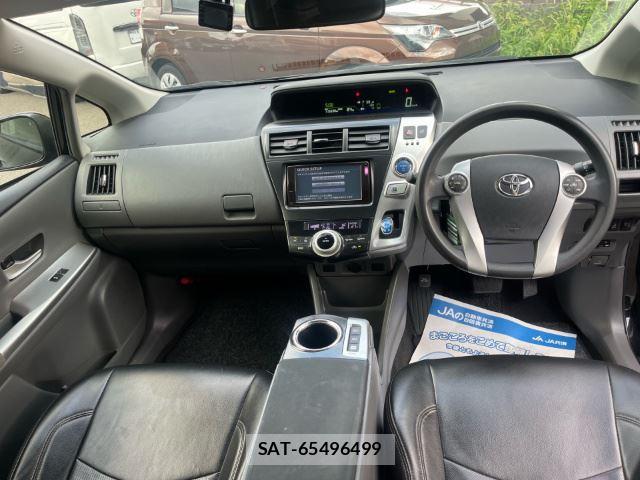 Toyota PRIUS ALPHA 2012-10 8372997-8