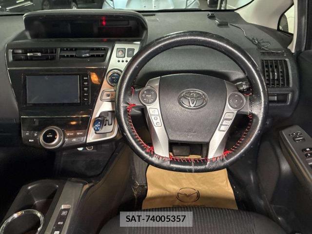 Toyota PRIUS ALPHA 2015-06 8373066-2