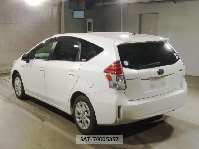 Toyota PRIUS ALPHA 2015-06 8373066-3