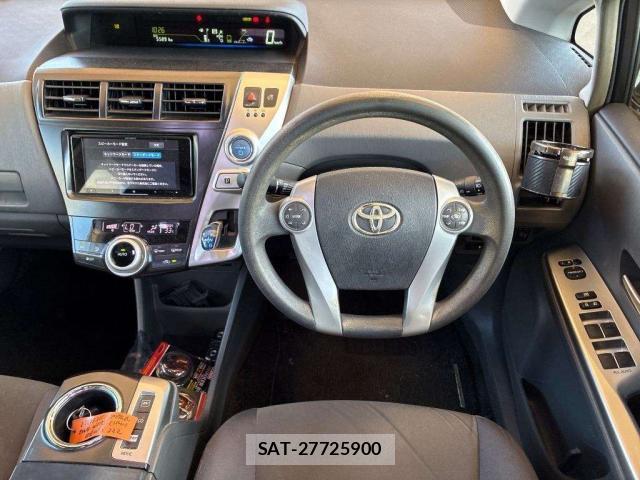 Toyota PRIUS ALPHA 2011-12 8373847-2