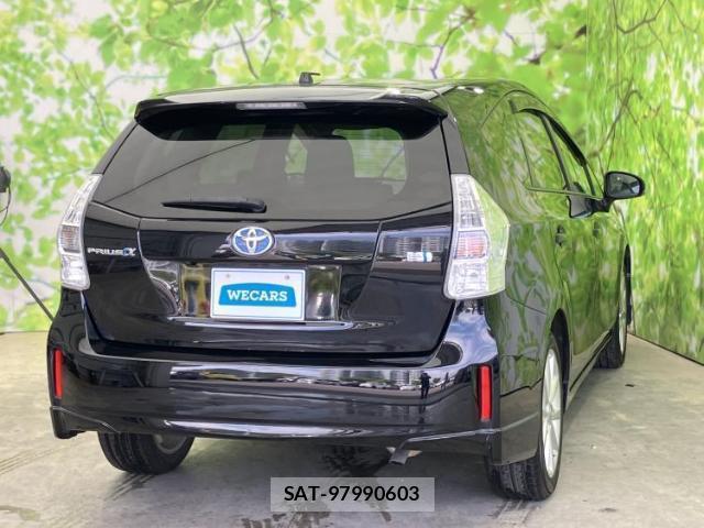 Toyota PRIUS ALPHA 2013-08 8374298-2