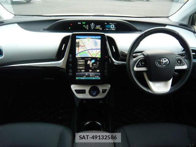 Toyota PRIUS PHV 2018-04 8373213-1