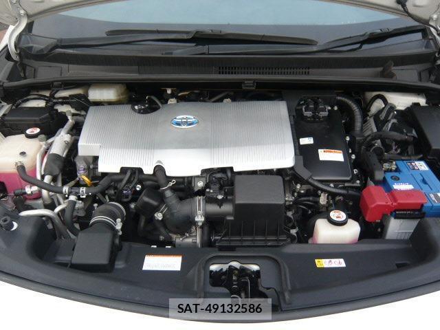 Toyota PRIUS PHV 2018-04 8373213-10