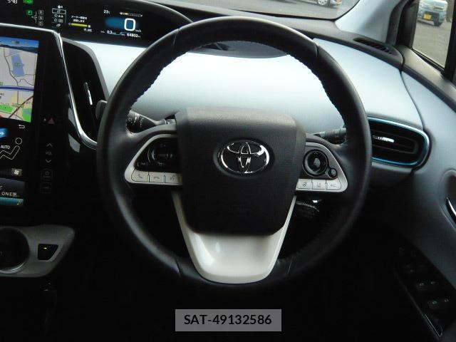 Toyota PRIUS PHV 2018-04 8373213-11