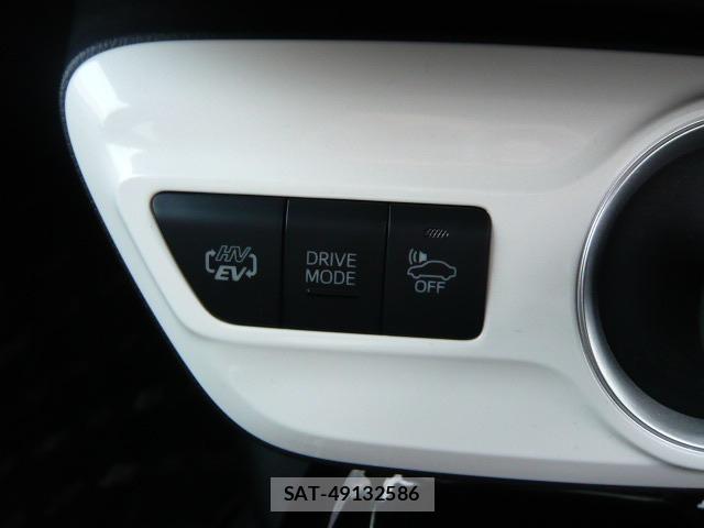 Toyota PRIUS PHV 2018-04 8373213-12