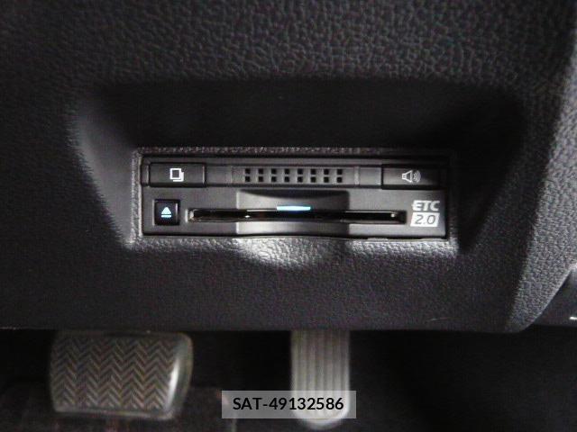 Toyota PRIUS PHV 2018-04 8373213-13