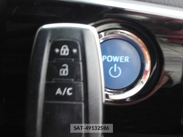 Toyota PRIUS PHV 2018-04 8373213-5