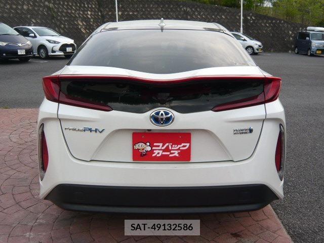 Toyota PRIUS PHV 2018-04 8373213-6