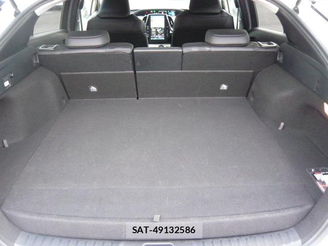 Toyota PRIUS PHV 2018-04 8373213-7