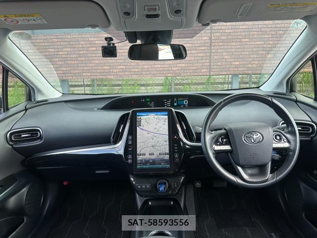 Toyota PRIUS PHV 2017-07 8373516-1
