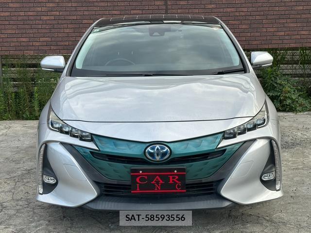 Toyota PRIUS PHV 2017-07 8373516-15