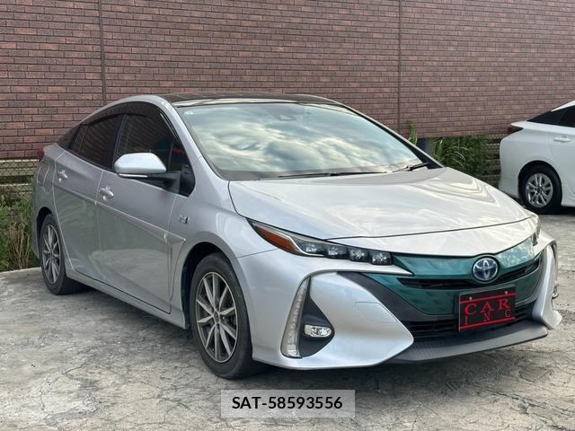 Toyota PRIUS PHV 2017-07 8373516-17