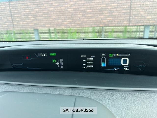 Toyota PRIUS PHV 2017-07 8373516-3