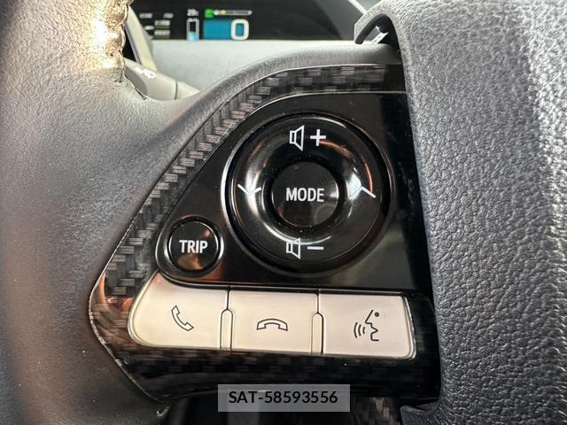 Toyota PRIUS PHV 2017-07 8373516-8