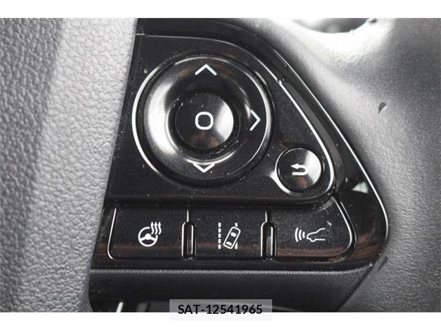 Toyota PRIUS PHV 2022-09 8373531-13