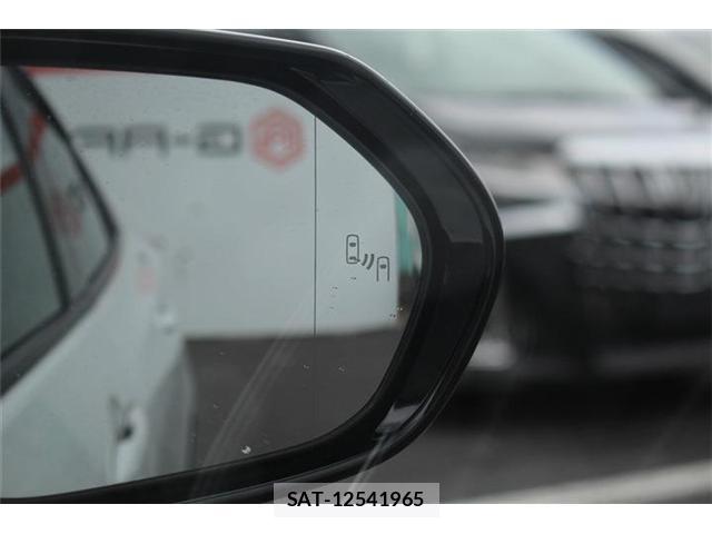 Toyota PRIUS PHV 2022-09 8373531-14