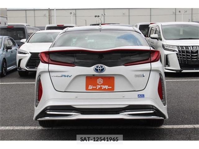 Toyota PRIUS PHV 2022-09 8373531-3