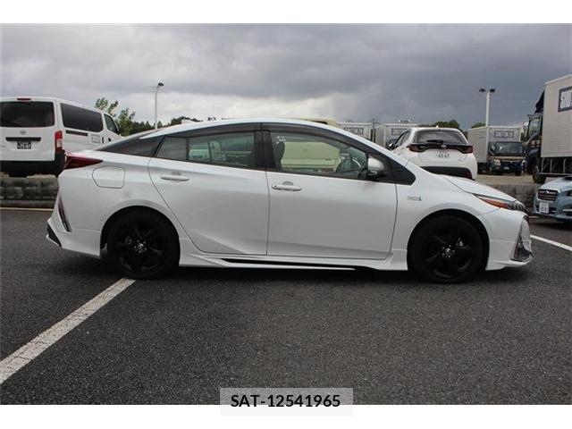 Toyota PRIUS PHV 2022-09 8373531-4
