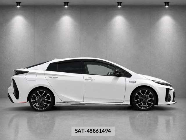 Toyota PRIUS PHV 2019-06 8373724-1