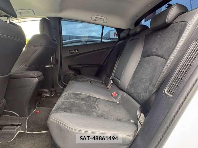 Toyota PRIUS PHV 2019-06 8373724-7