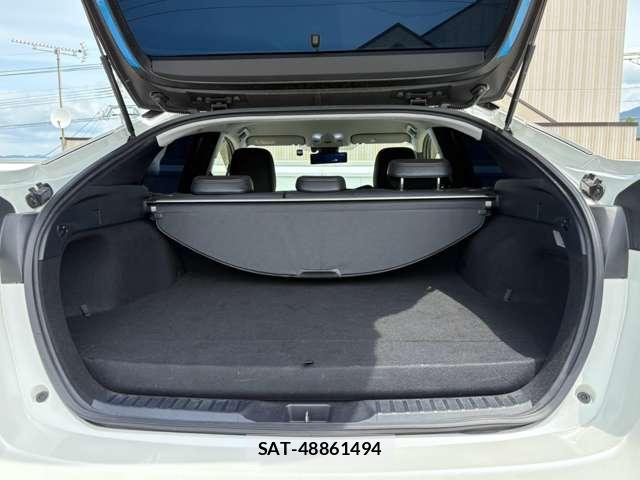Toyota PRIUS PHV 2019-06 8373724-9