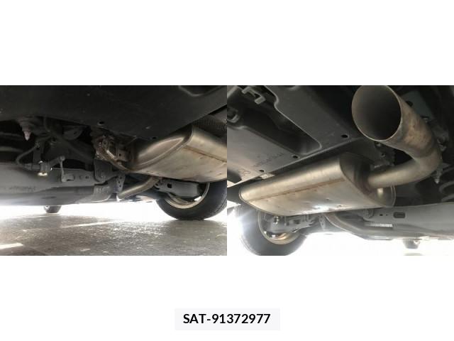 Toyota PRIUS PHV 2017-08 8373909-11
