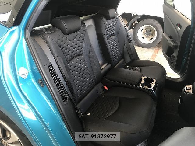 Toyota PRIUS PHV 2017-08 8373909-9