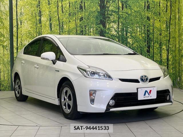Toyota PRIUS 2013-12 8372475-1