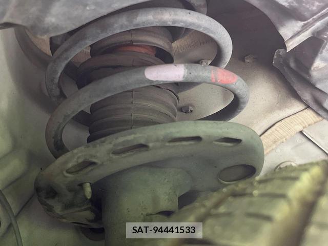 Toyota PRIUS 2013-12 8372475-2