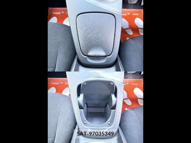 Toyota PRIUS 2013-02 8372478-16