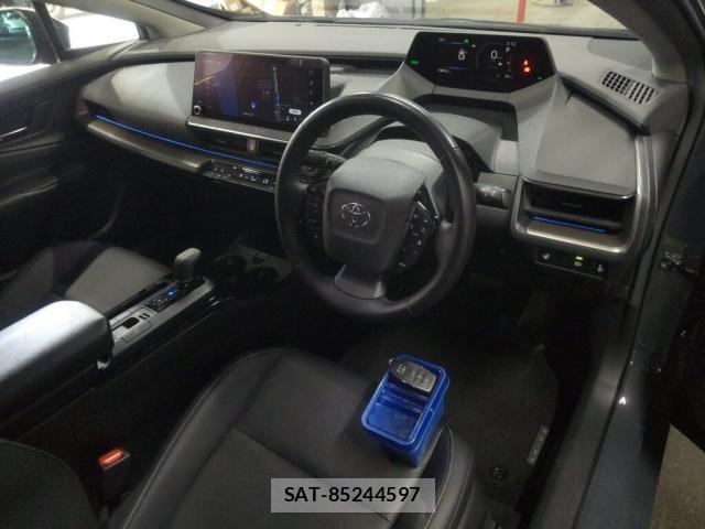 Toyota PRIUS 2023-06 8372516-2