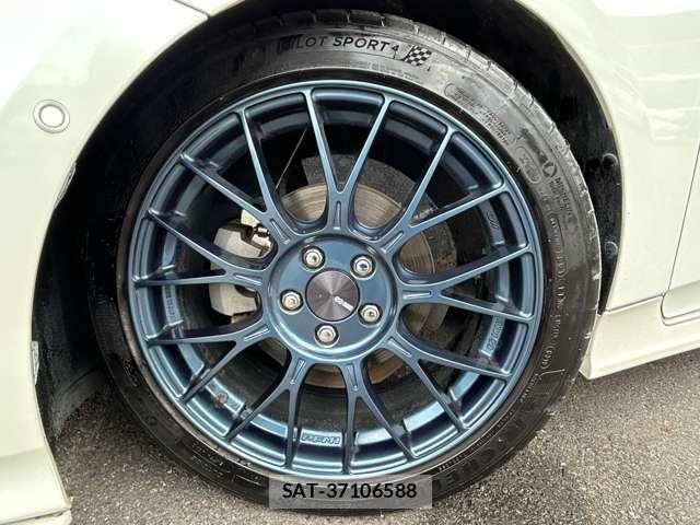 Toyota PRIUS 2016-05 8372588-12