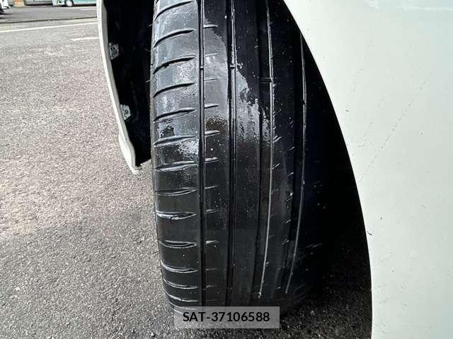 Toyota PRIUS 2016-05 8372588-13