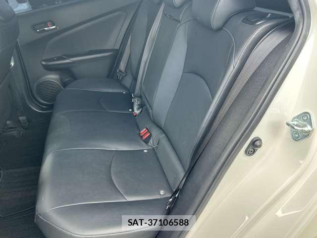 Toyota PRIUS 2016-05 8372588-15