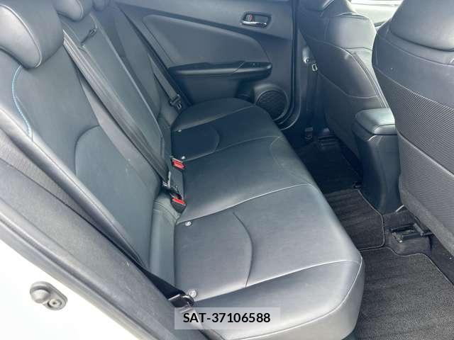 Toyota PRIUS 2016-05 8372588-19