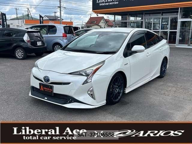 Toyota PRIUS 2016-05 8372588-9