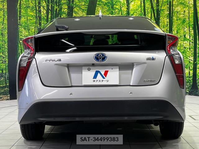 Toyota PRIUS 2016-09 8372671-14