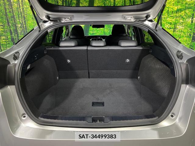 Toyota PRIUS 2016-09 8372671-9
