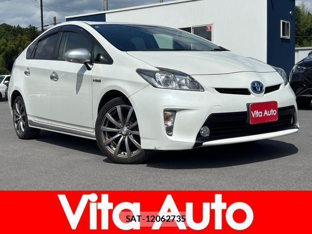 Toyota PRIUS 2014-06 8372756-0
