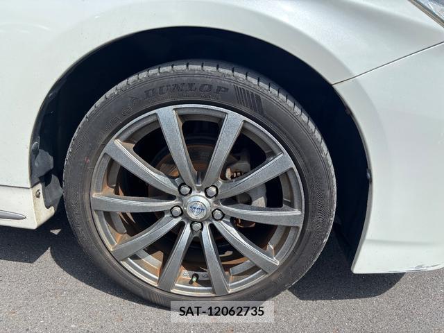 Toyota PRIUS 2014-06 8372756-6