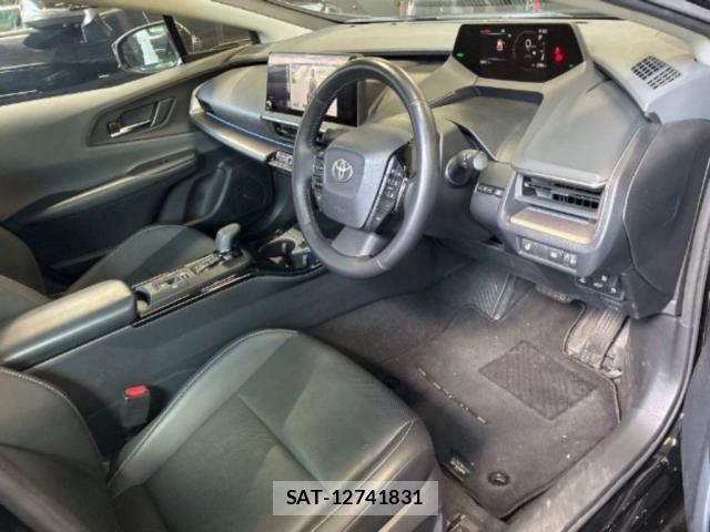 Toyota PRIUS 2023-02 8372845-2