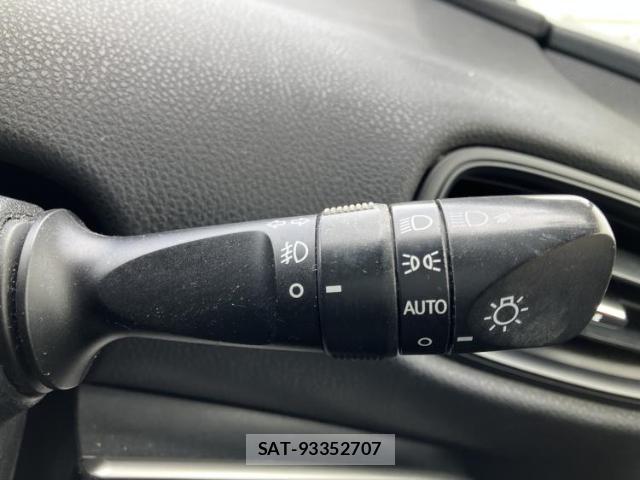 Toyota PRIUS 2015-12 8373042-15