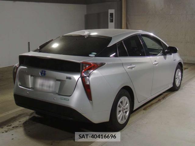 Toyota PRIUS 2017-01 8373100-1