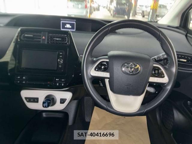 Toyota PRIUS 2017-01 8373100-2