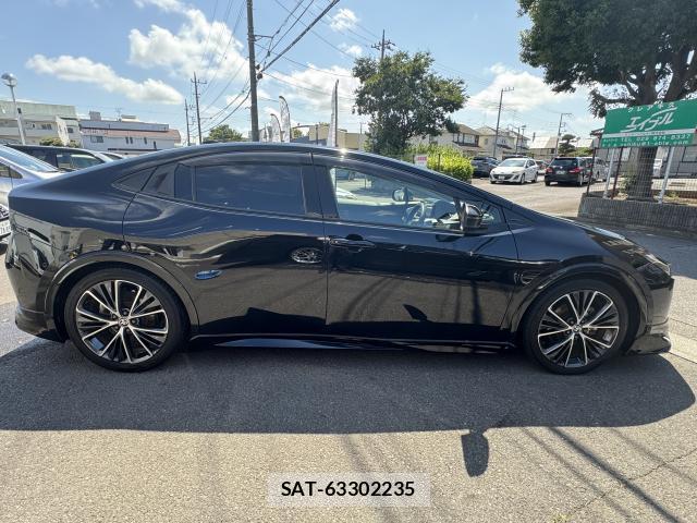 Toyota PRIUS 2023-05 8373167-3