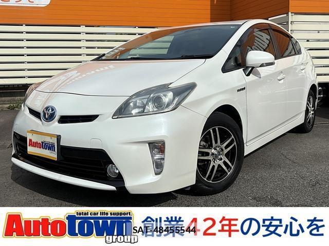 Toyota PRIUS 2013-10 8373181-0