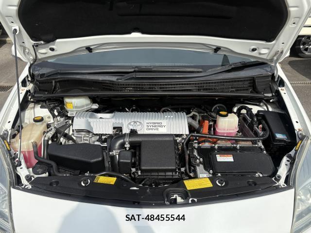 Toyota PRIUS 2013-10 8373181-11