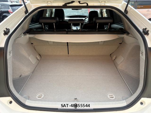 Toyota PRIUS 2013-10 8373181-14