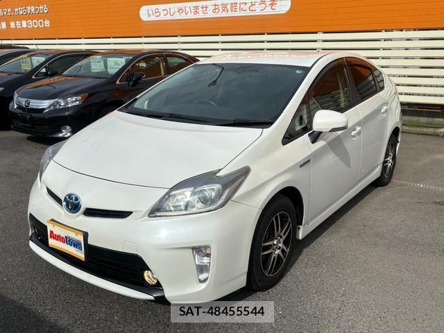 Toyota PRIUS 2013-10 8373181-18