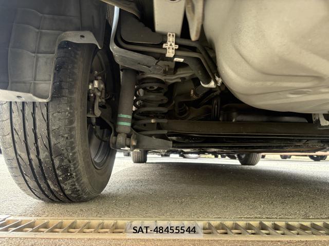 Toyota PRIUS 2013-10 8373181-9